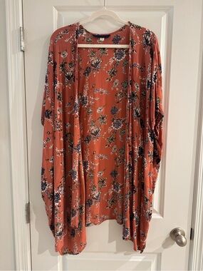 Francesca's Collections Rust Floral Open-Front Kimono